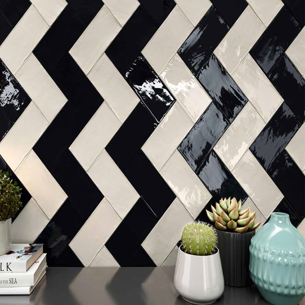 The Renna tiles in black and white 