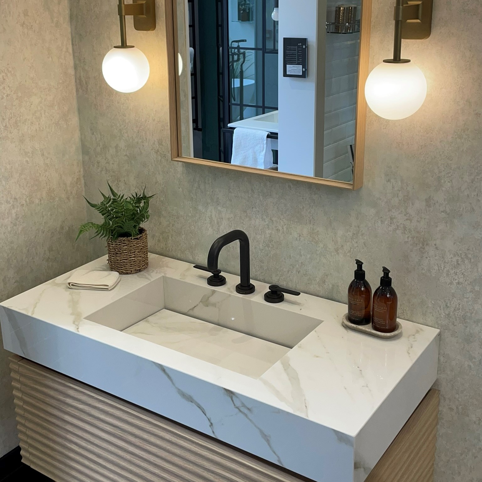 Bathroom Showrooms in London Fulham C.P. Hart Luxury Bathrooms