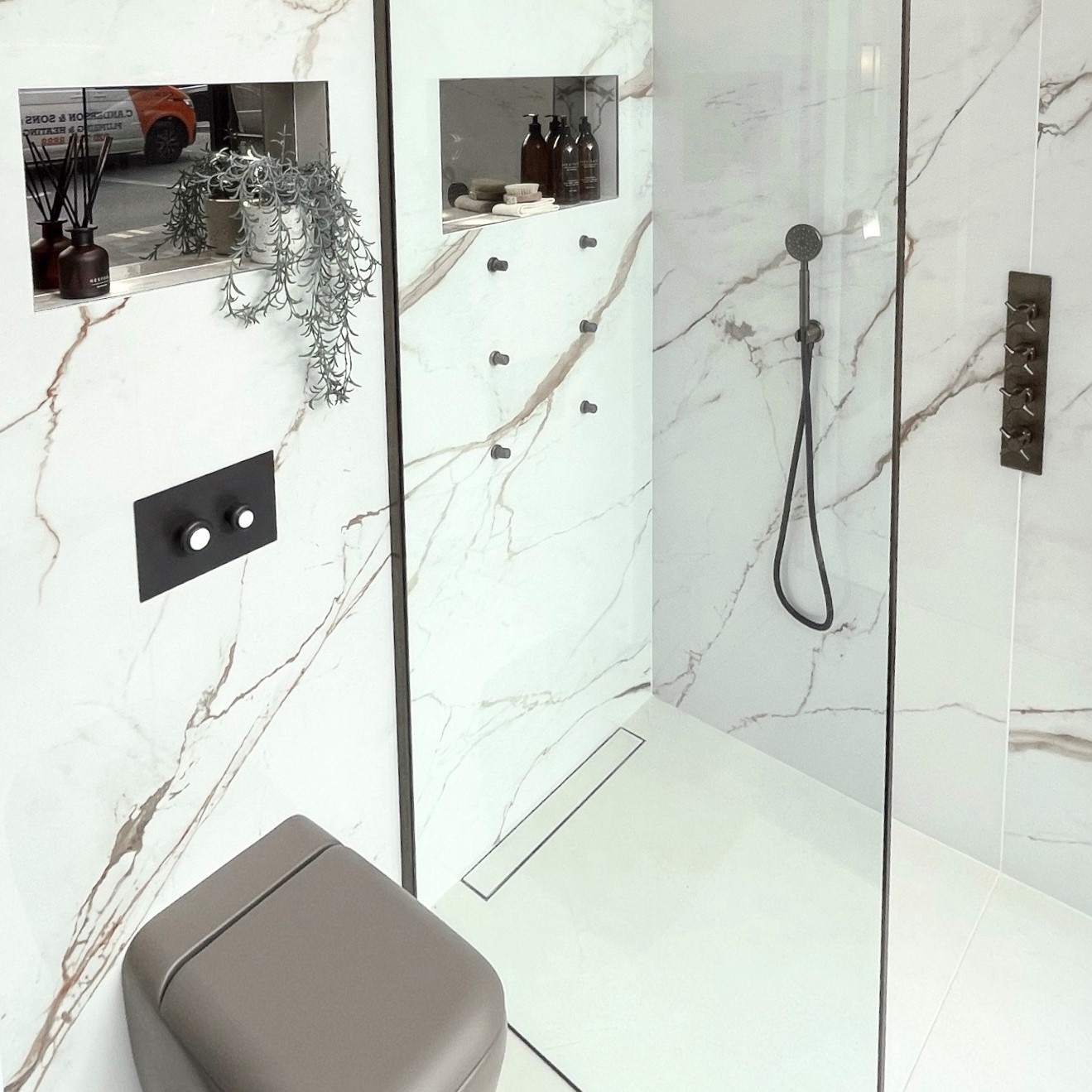 Bathroom Showrooms in London Fulham C.P. Hart Luxury Bathrooms